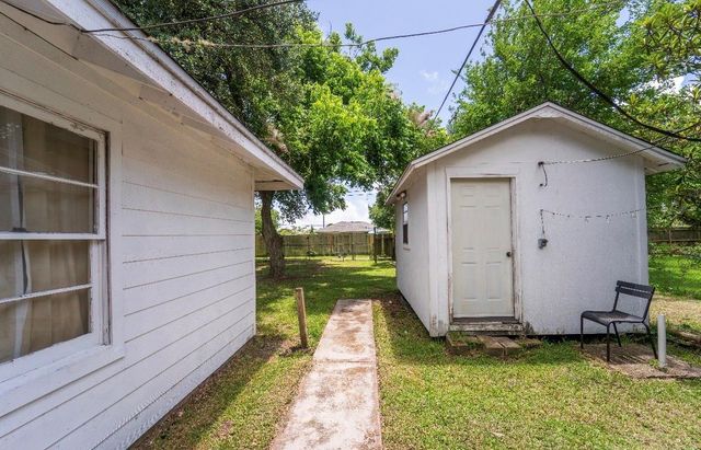 1101 Orange Street, La Marque, TX 77568