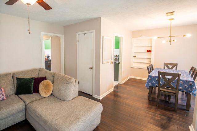 1101 Orange Street, La Marque, TX 77568