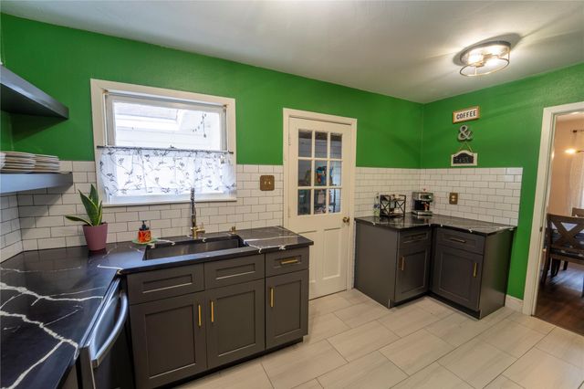 1101 Orange Street, La Marque, TX 77568