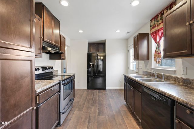 820 Grove Creek Lane, Raleigh, NC 27610