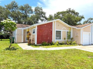 9850 W Heather Ln, Miramar, FL 33025