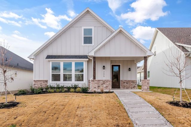 205 W 7th Street, Justin, TX 76247