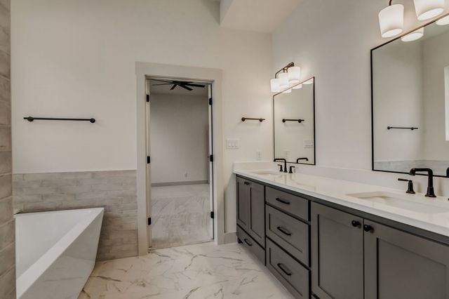 205 W 7th Street, Justin, TX 76247