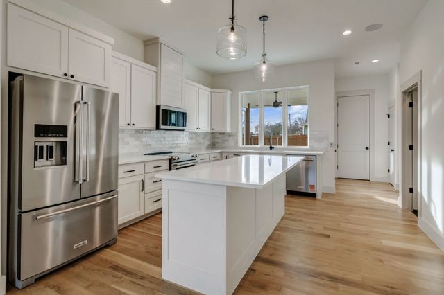 205 W 7th Street, Justin, TX 76247