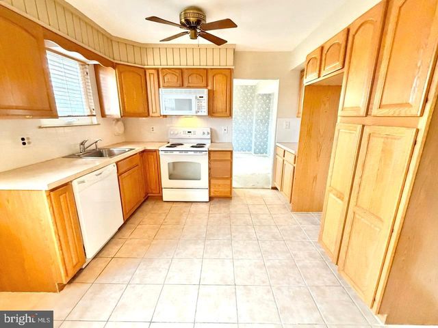 302 PROVINCETOWN RD, Cherry Hill, NJ 08034