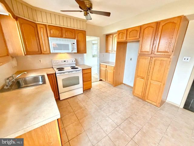 302 PROVINCETOWN RD, Cherry Hill, NJ 08034