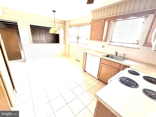 302 PROVINCETOWN RD, Cherry Hill, NJ 08034