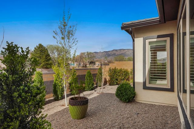 6719 Akademeia Loop NE, Albuquerque, NM 87111