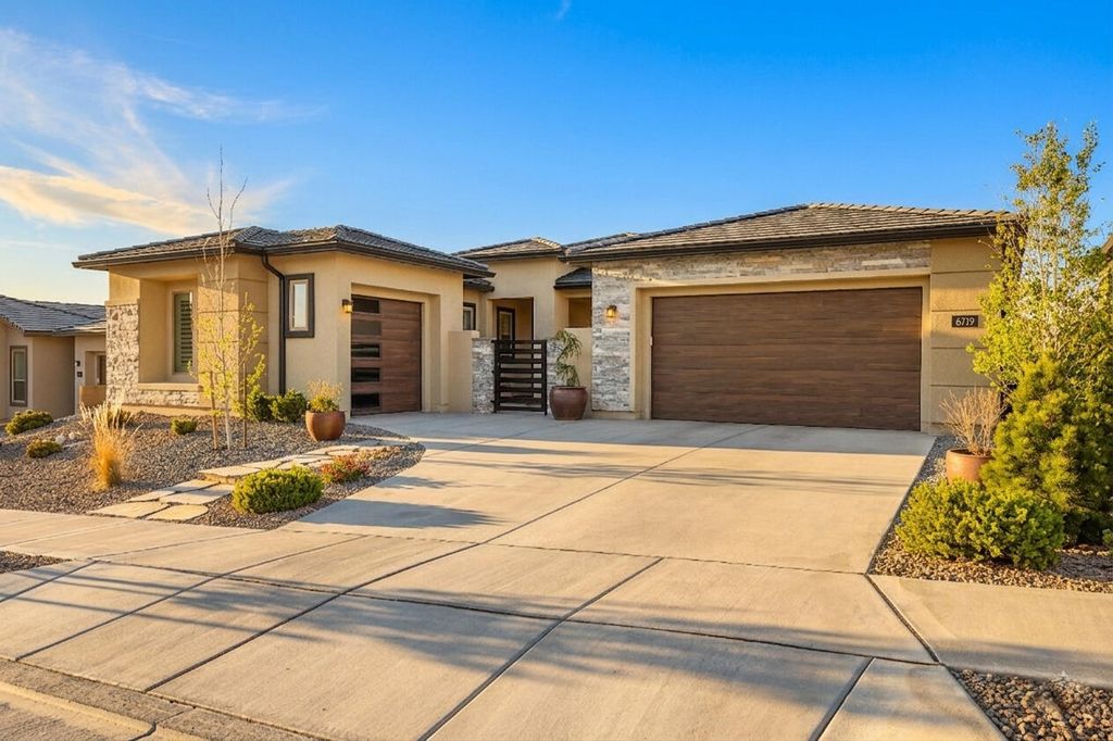 6719 Akademeia Loop NE, Albuquerque, NM 87111