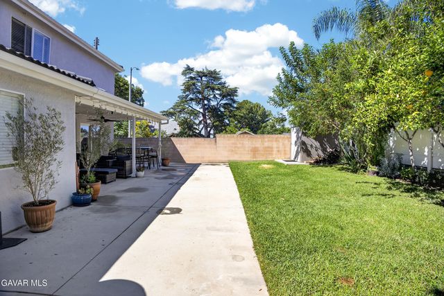 15553 Cobalt Street, Sylmar, CA 91342