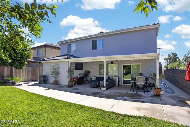 15553 Cobalt Street, Sylmar, CA 91342