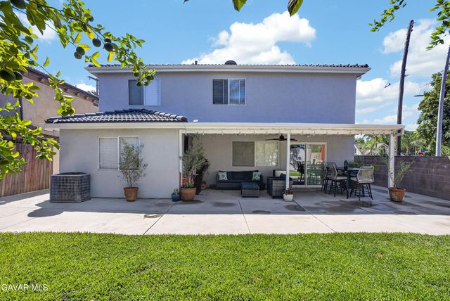 15553 Cobalt Street, Sylmar, CA 91342