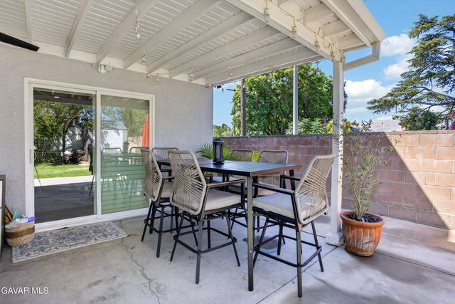 15553 Cobalt Street, Sylmar, CA 91342