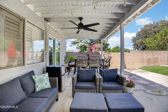 15553 Cobalt Street, Sylmar, CA 91342