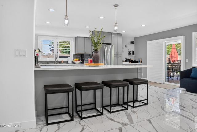 15553 Cobalt Street, Sylmar, CA 91342