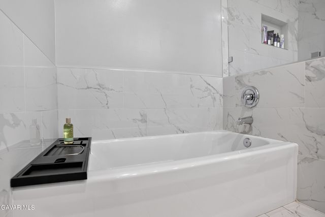 15553 Cobalt Street, Sylmar, CA 91342