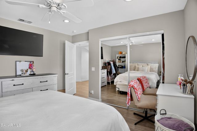 15553 Cobalt Street, Sylmar, CA 91342