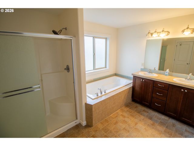 506 N 39TH Pl, Ridgefield, WA 98642