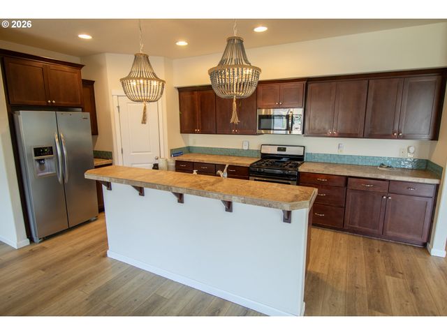 506 N 39TH Pl, Ridgefield, WA 98642