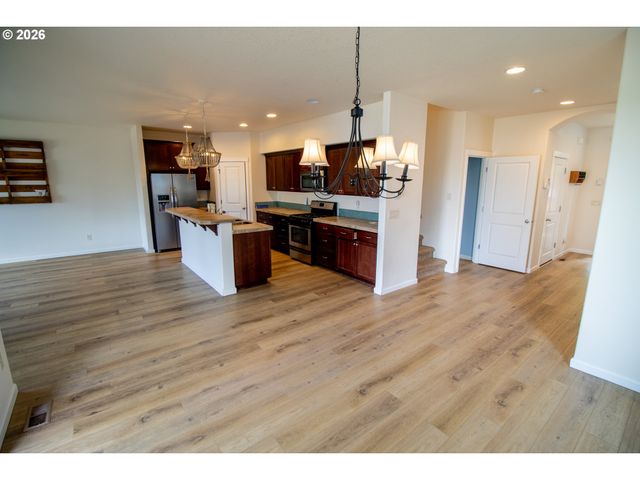 506 N 39TH Pl, Ridgefield, WA 98642