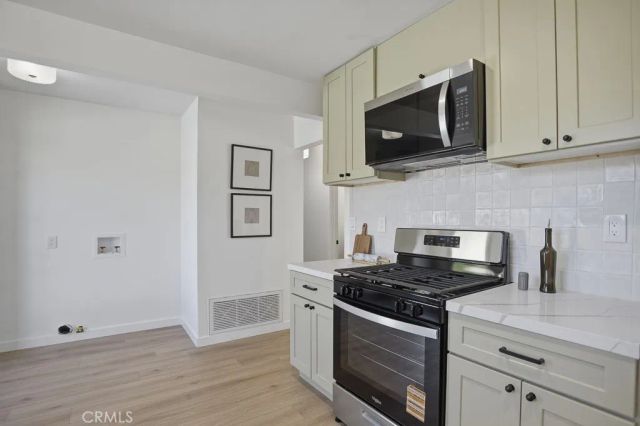 21045 Blythe Street, Canoga Park, CA 91304