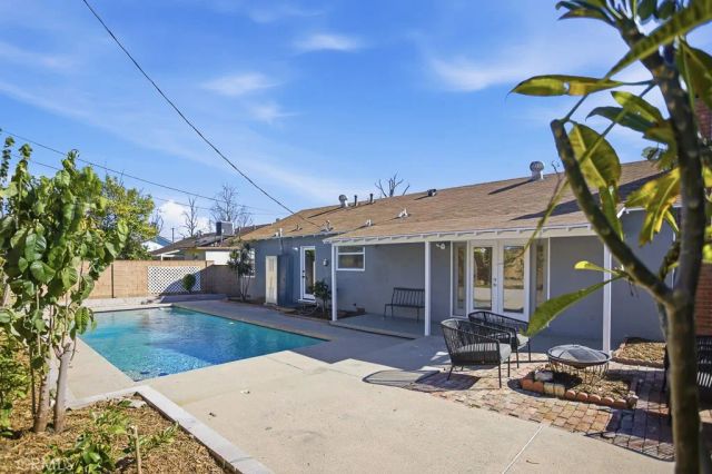 21045 Blythe Street, Canoga Park, CA 91304