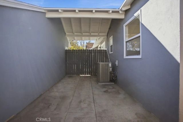 21045 Blythe Street, Canoga Park, CA 91304