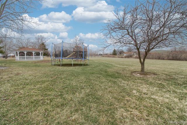 13974 Carleton West Road, Carleton, MI 48117