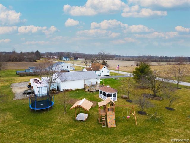 13974 Carleton West Road, Carleton, MI 48117