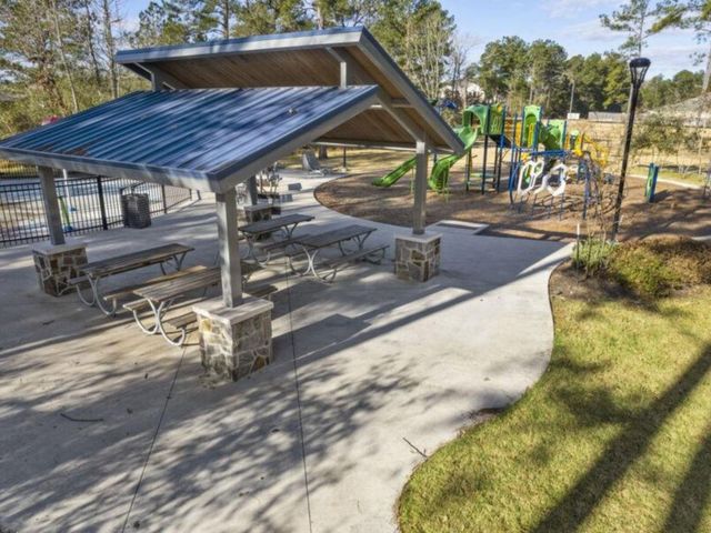 277 Douglas Hills Drive, Magnolia, TX 77354