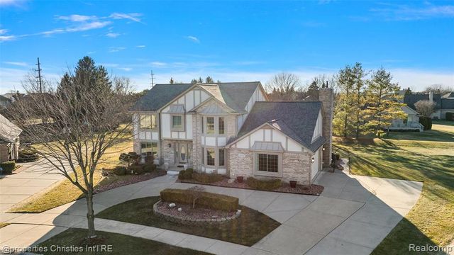 43159 La Bouquet Court, Sterling Heights, MI 48314
