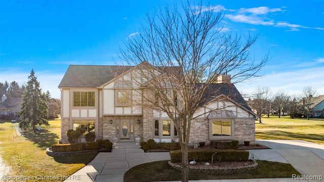 43159 La Bouquet Court, Sterling Heights, MI 48314