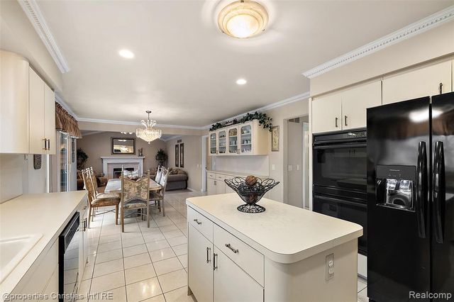 43159 La Bouquet Court, Sterling Heights, MI 48314