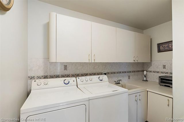 43159 La Bouquet Court, Sterling Heights, MI 48314