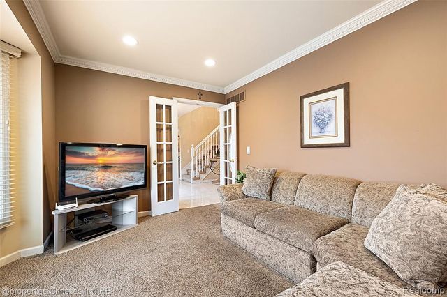 43159 La Bouquet Court, Sterling Heights, MI 48314