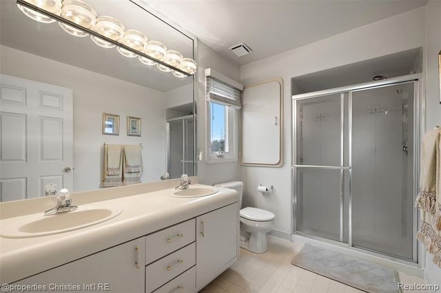 43159 La Bouquet Court, Sterling Heights, MI 48314