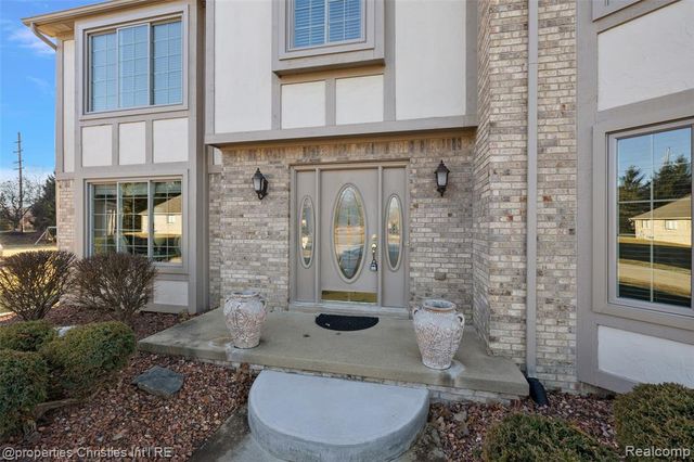 43159 La Bouquet Court, Sterling Heights, MI 48314