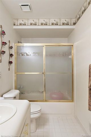 43159 La Bouquet Court, Sterling Heights, MI 48314