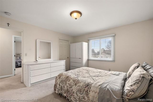 43159 La Bouquet Court, Sterling Heights, MI 48314