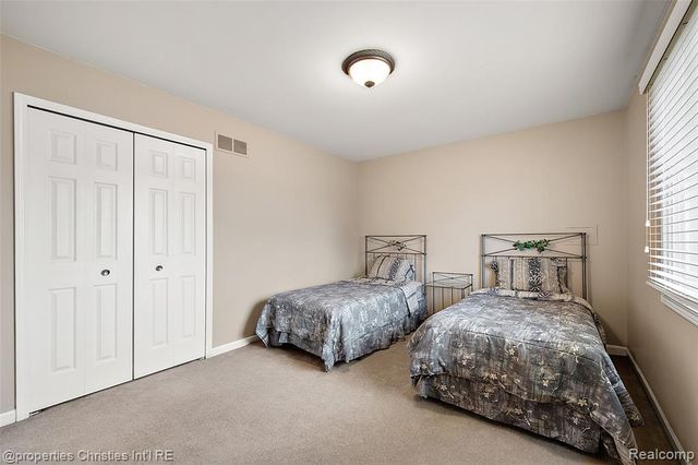 43159 La Bouquet Court, Sterling Heights, MI 48314