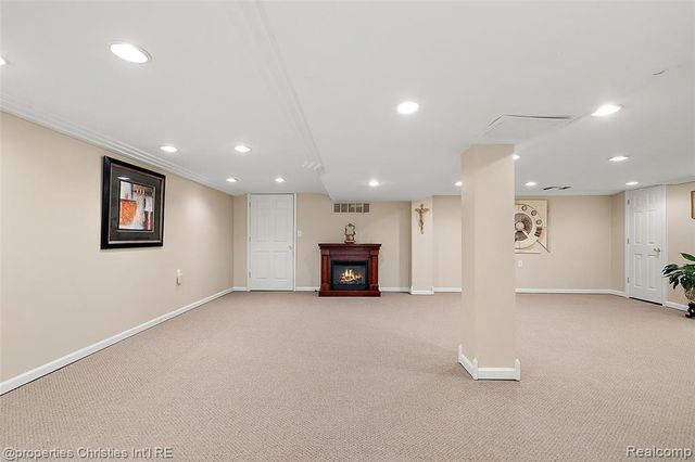 43159 La Bouquet Court, Sterling Heights, MI 48314