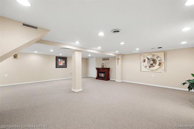 43159 La Bouquet Court, Sterling Heights, MI 48314