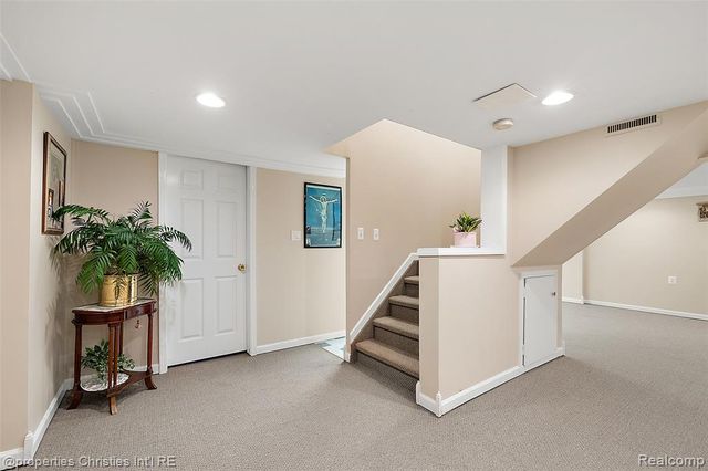 43159 La Bouquet Court, Sterling Heights, MI 48314