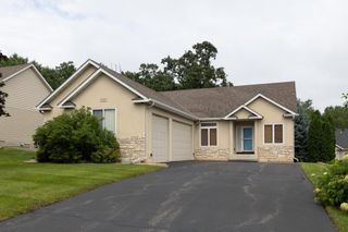16084 Kennard Court, Lakeville, MN 55044