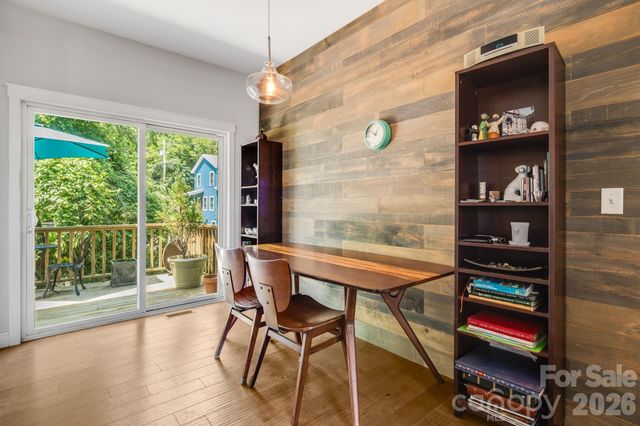 35 Emmett Lane, Asheville, NC 28806