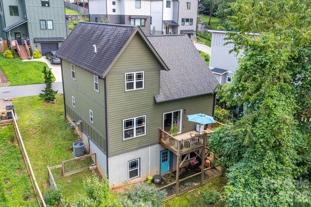 35 Emmett Lane, Asheville, NC 28806