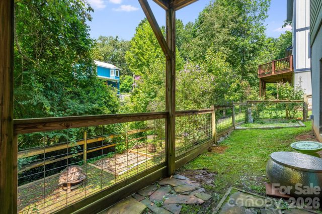 35 Emmett Lane, Asheville, NC 28806