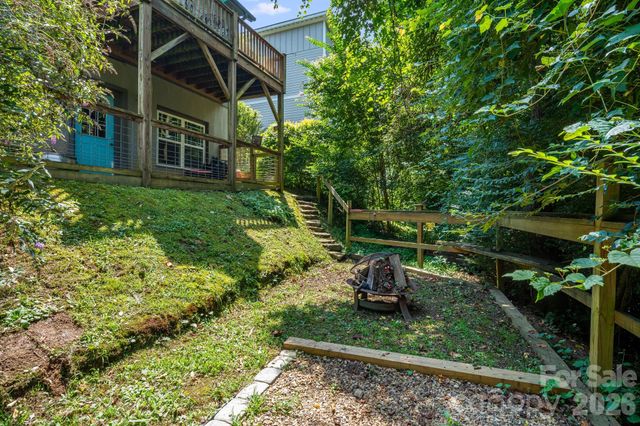 35 Emmett Lane, Asheville, NC 28806