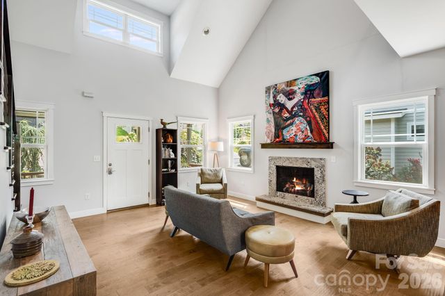35 Emmett Lane, Asheville, NC 28806