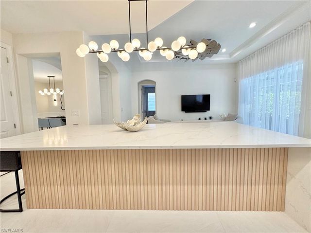 12667 Biscayne CT, Naples, FL 34105